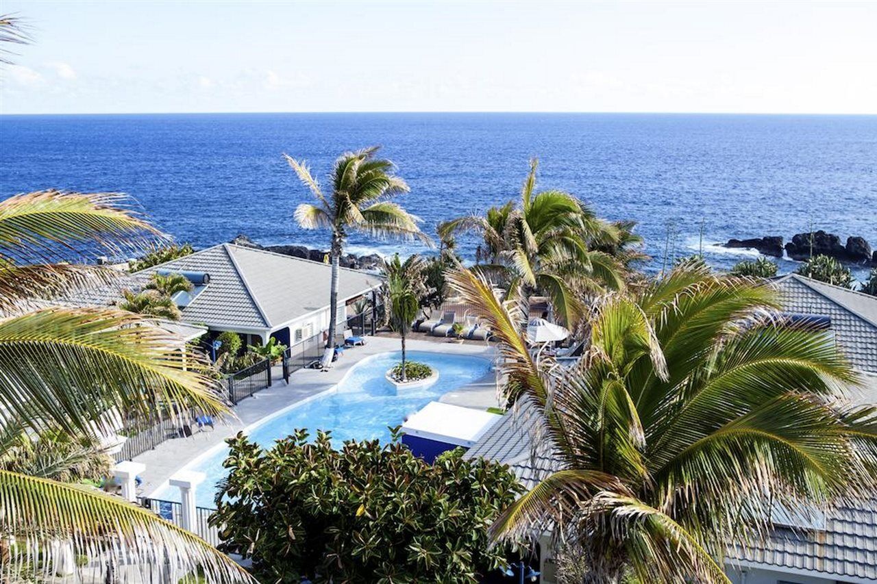 Hotel Le Victoria Saint Pierre Bagian luar foto